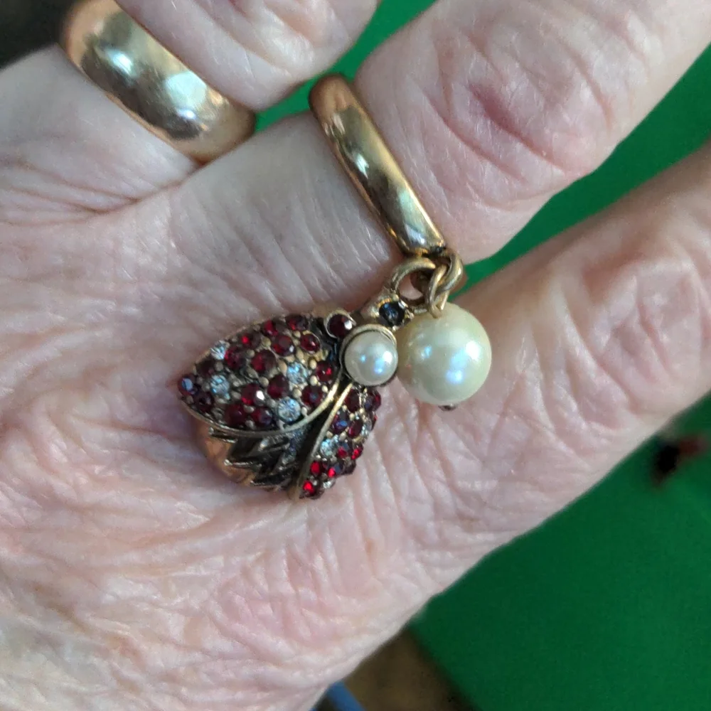 A118 😍 5 For $25 😍  Lot of Faux B J Jewelry - Picture 6 of 7